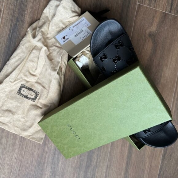 NIB Gucci rubber slides100% authentic - Picture 5 of 7